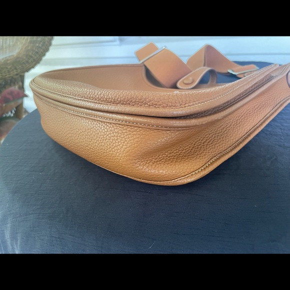 Evelyn 29 PM Gold PHW - Picture 5 of 14